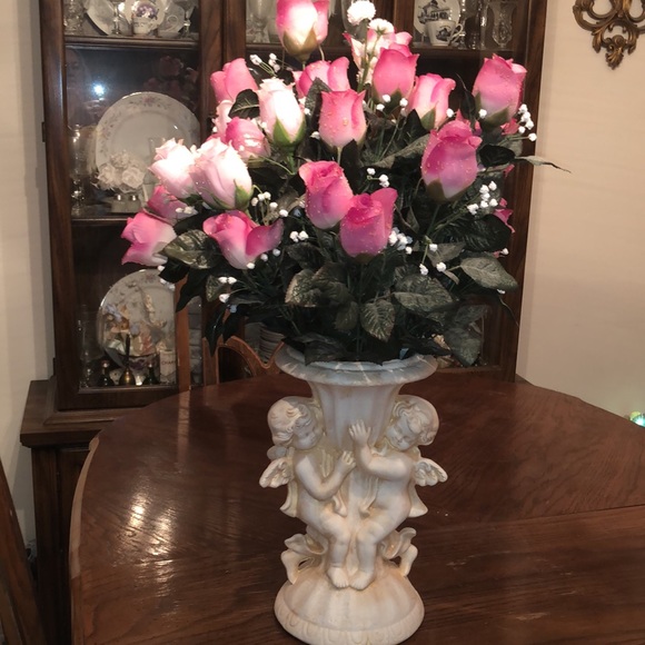 Pottery style Angel vase. Angelic and beautiful. Ivory with rose gold shimmer - Picture 12 of 15